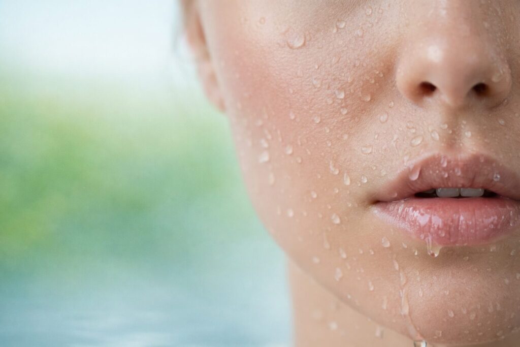 40代デパコス美容液ランキング前に配置する、肌印象をイメージした顔のビジュアル