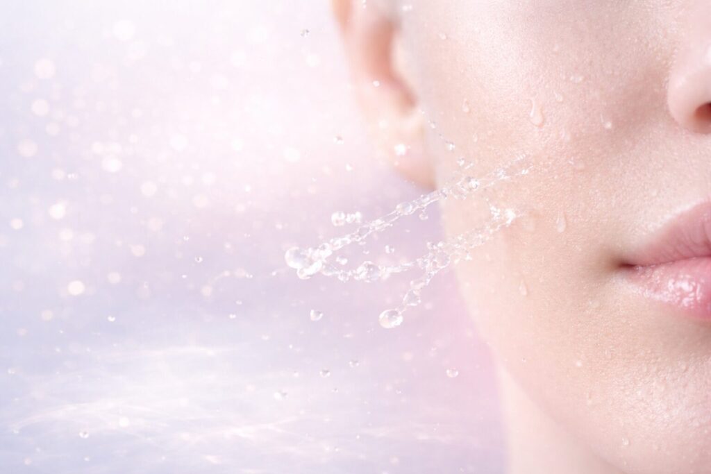 落ち着いた表情のフェイスイメージ　40代アスタキサンチン美容液ランキング前のビジュアル