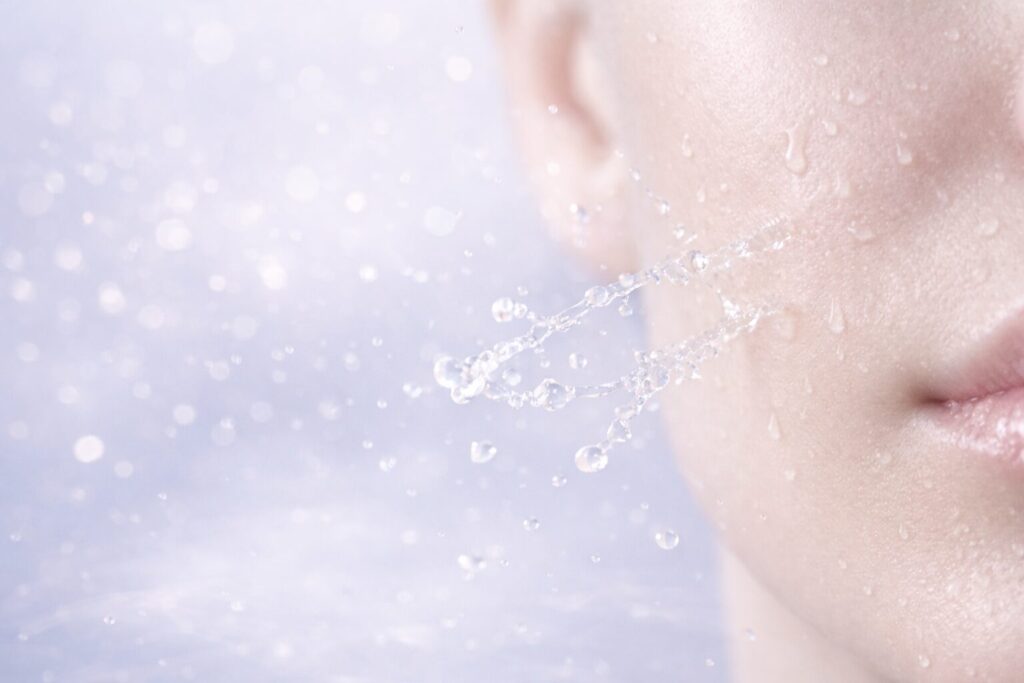 40代の肌印象をやさしく表現した薬用美白乳液イメージ