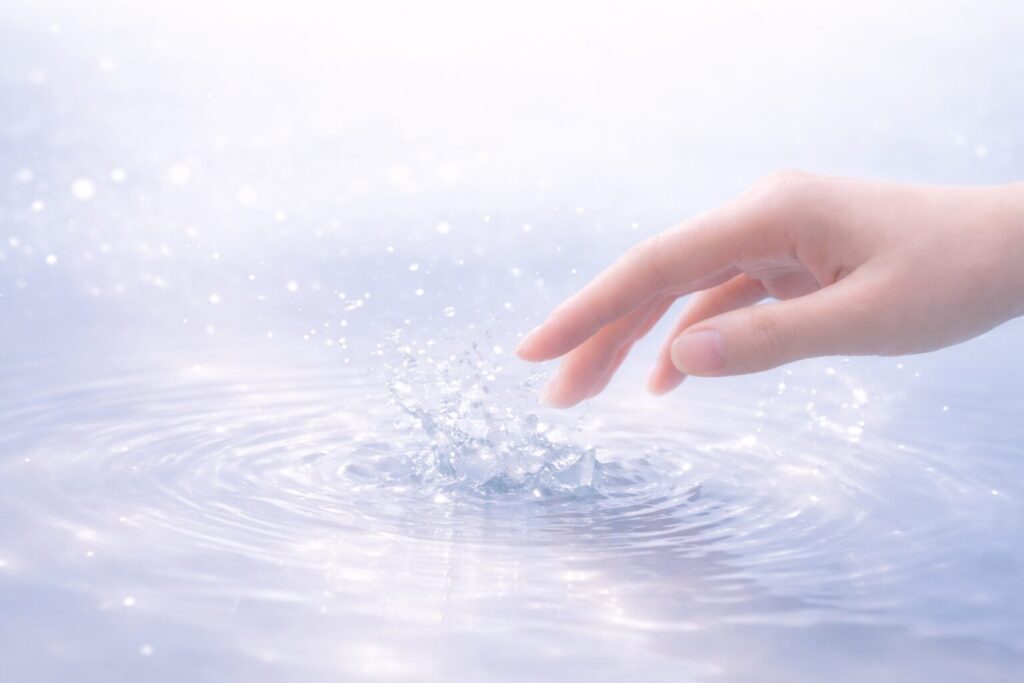 40代の肌を想定したヒアルロン酸美容液の保湿設計をイメージした水分バランスの抽象ビジュアル